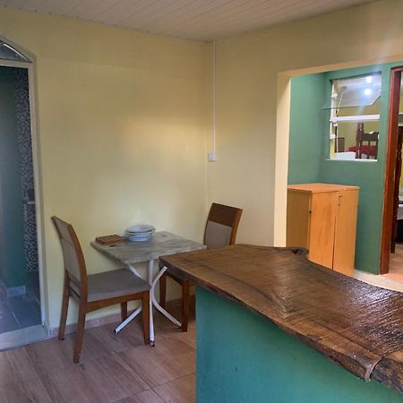 Hostel Office- Hospedagem Climatizada Quartos E Apartamentos Privativos Extrema Eksteriør bilde