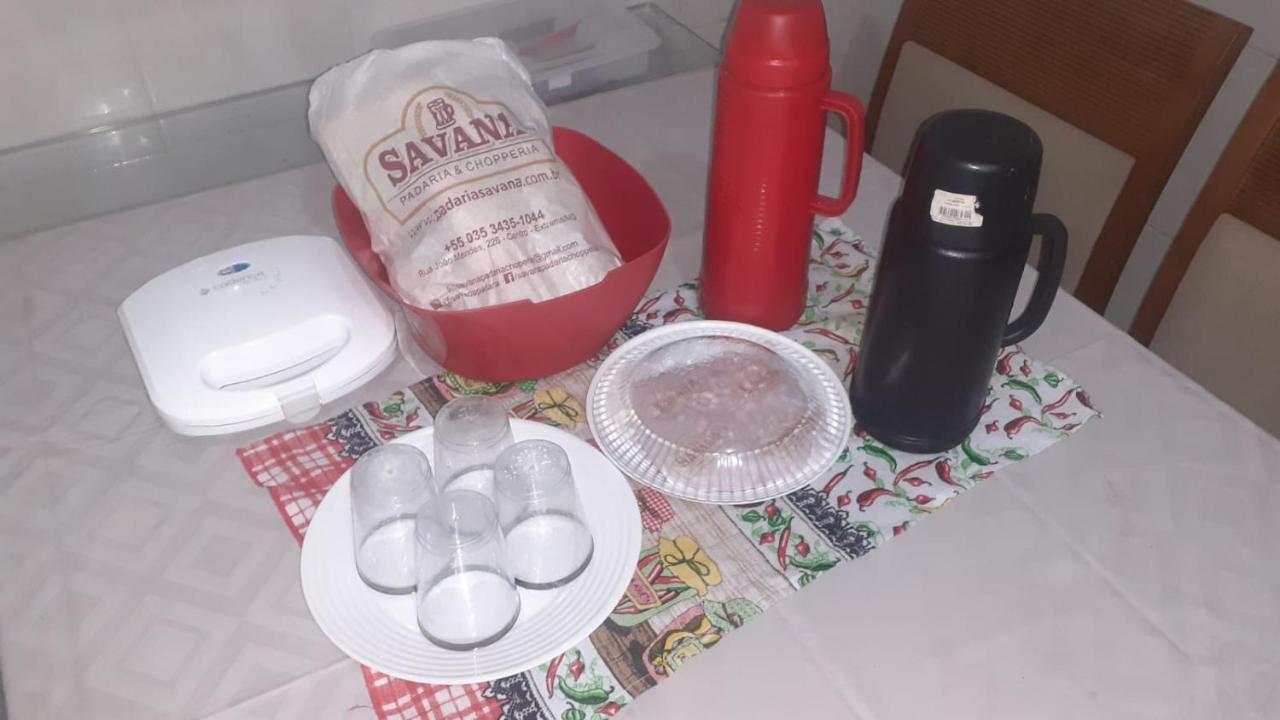 Hostel Office- Hospedagem Climatizada Quartos E Apartamentos Privativos Extrema Eksteriør bilde
