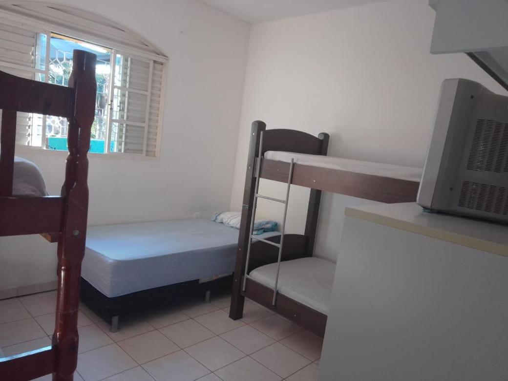 Hostel Office- Hospedagem Climatizada Quartos E Apartamentos Privativos Extrema Eksteriør bilde