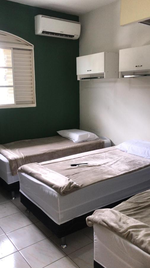 Hostel Office- Hospedagem Climatizada Quartos E Apartamentos Privativos Extrema Eksteriør bilde
